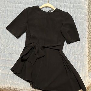 Zara asymmetrical hem tie blouse size XS